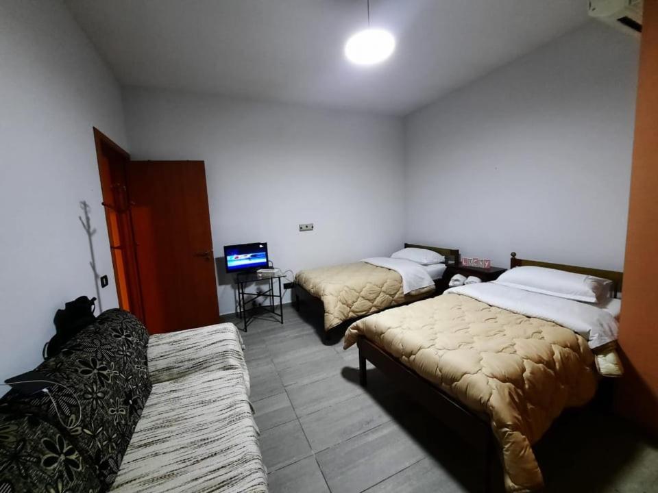 Teresa Rooms ติรานา ภายนอก รูปภาพ
